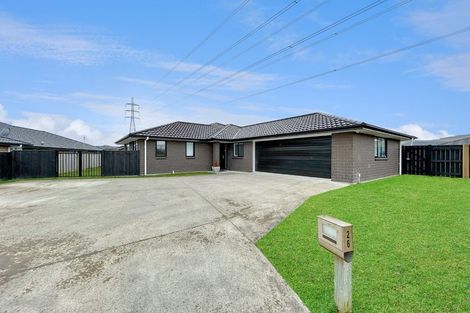 Photo of property in 26 Sardinia Grove, Fitzherbert, Palmerston North, 4410