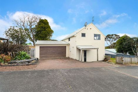 Photo of property in 10/485 Don Buck Road, Massey, Auckland, 0614