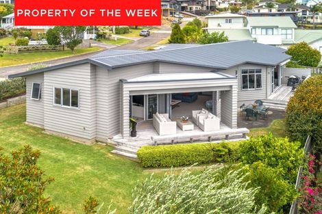 Photo of property in 100 Pacific View Drive, Whangamata, 3620