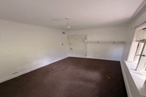 Photo of property in 60 Kelburn Parade, Kelburn, Wellington, 6012