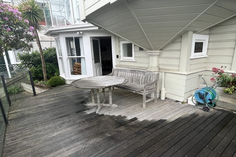 Photo of property in 32 Talavera Terrace, Kelburn, Wellington, 6012
