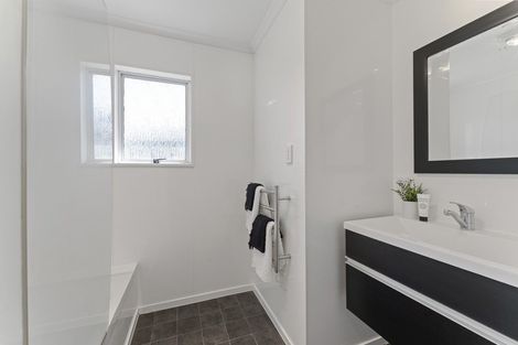 Photo of property in 3 Palliser Place, Milson, Palmerston North, 4414
