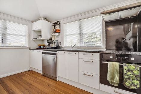 Photo of property in 2 Galway Avenue, Hamilton East, Hamilton, 3216