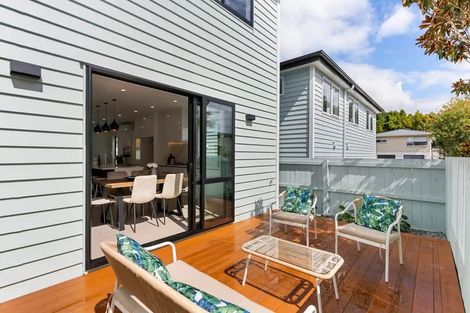 Photo of property in 17 Kathleen Street, Totara Vale, Auckland, 0627