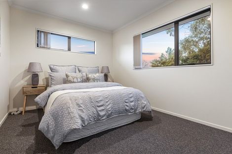 Photo of property in 16 Elder Place, Massey, Auckland, 0614