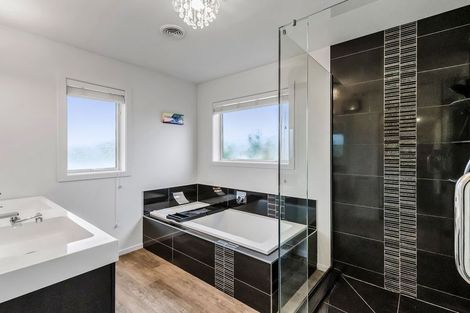 Photo of property in 2 Highworth Crescent, Rolleston, 7615