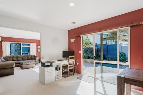 Photo of property in 28 Ranui Street, Dinsdale, Hamilton, 3204