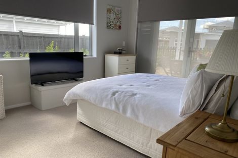 Photo of property in 2 Toka Lane, Red Beach, 0932