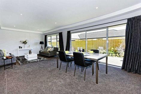 Photo of property in 10 Burford Way, Rolleston, 7615