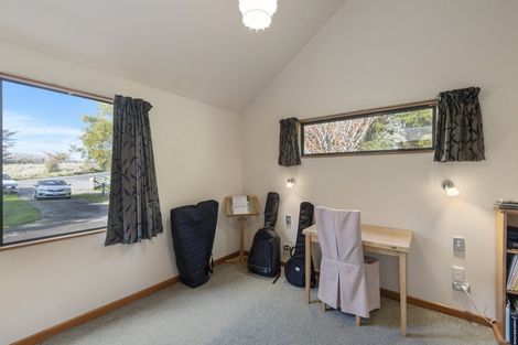 Photo of property in 149 Kawiu Road, Levin, 5510