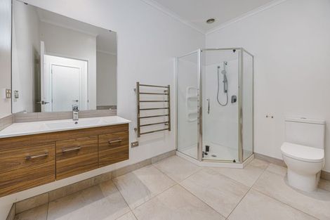 Photo of property in 6 Malbec Place, Huapai, Kumeu, 0810