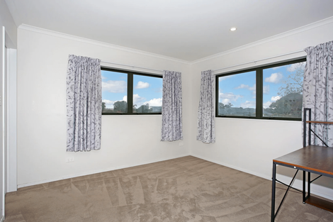 Photo of property in 112a Longford Park Drive, Takanini, 2112