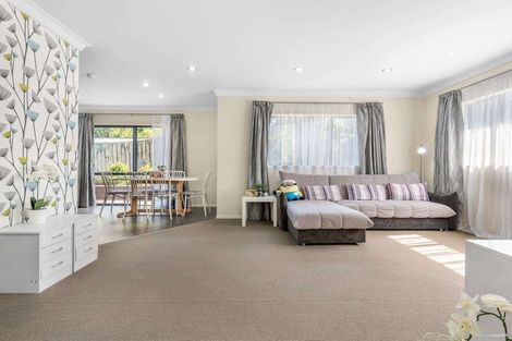 Photo of property in 15a Peach Road, Glenfield, Auckland, 0629