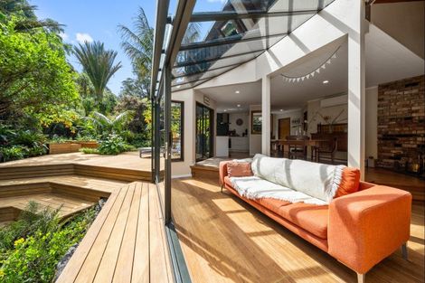 Photo of property in 11 Kereru Place, Upper Vogeltown, New Plymouth, 4310