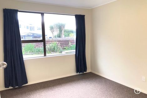 Photo of property in 18 Adrian Grove, Waikanae Beach, Waikanae, 5036