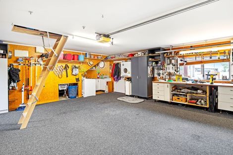 Photo of property in 29 La Lena Grove, Fitzherbert, Palmerston North, 4410