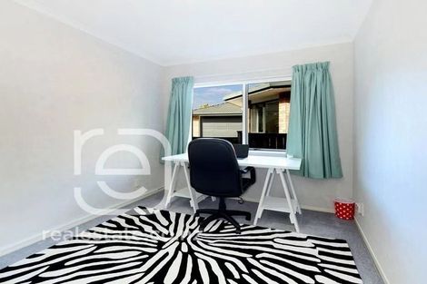Photo of property in 8 Helen Ryburn Place, Torbay, Auckland, 0630