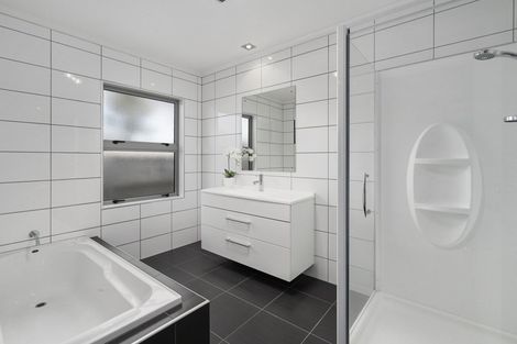 Photo of property in 7 Galea Grove, Kelvin Grove, Palmerston North, 4414