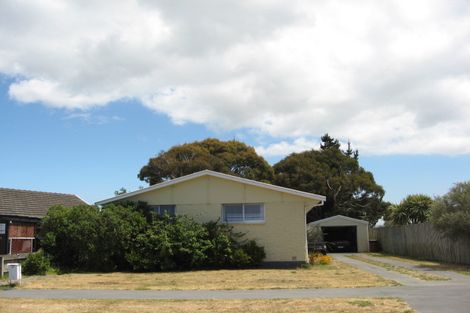 Photo of property in 37 Lamorna Road, Parklands, Christchurch, 8083