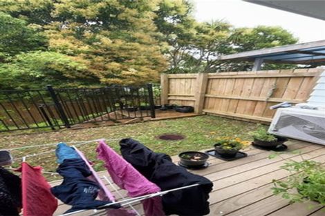 Photo of property in 3/7 South Pacific Place, Henderson, Auckland, 0612