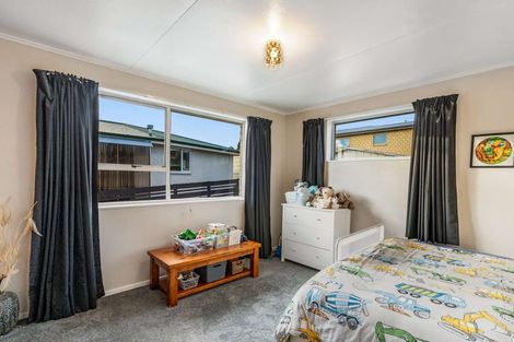 Photo of property in 2 Dale Crescent, East Gore, Gore, 9710