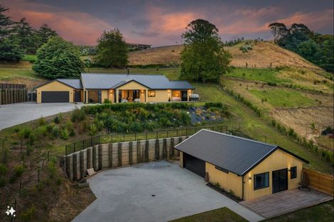 Photo of property in 4 Te Roera Drive, Taradale, Napier, 4112