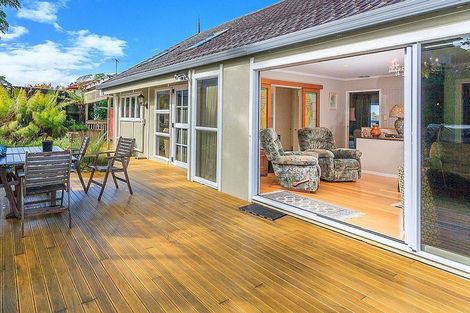 Photo of property in 50 Balmain Road, Chatswood, Auckland, 0626