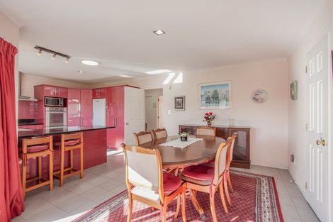 Photo of property in 16 Stanley Drive, Lynmore, Rotorua, 3010