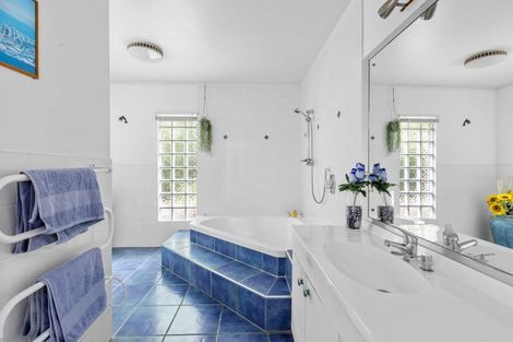 Photo of property in 37 Vista Motu, Red Beach, 0932
