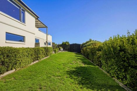 Photo of property in 31 Highcrest Heights, Westmorland, Christchurch, 8025