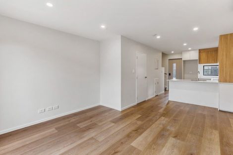 Photo of property in 1/478 West Coast Road, Glen Eden, Auckland, 0602