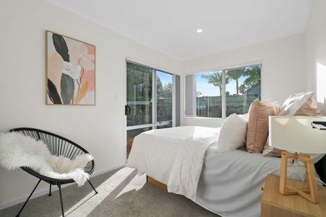Photo of property in 19 Carnoustie Drive, Wattle Downs, Auckland, 2103