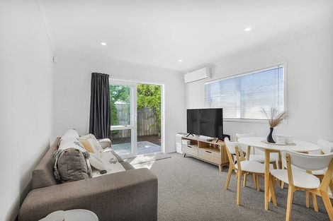 Photo of property in 24/10 Burrows Place, Frankton, Hamilton, 3204