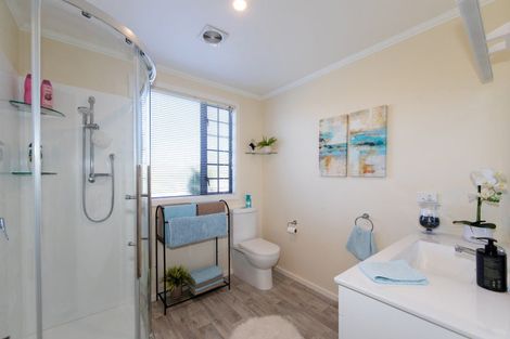 Photo of property in 38 Kensington Drive, Taradale, Napier, 4112