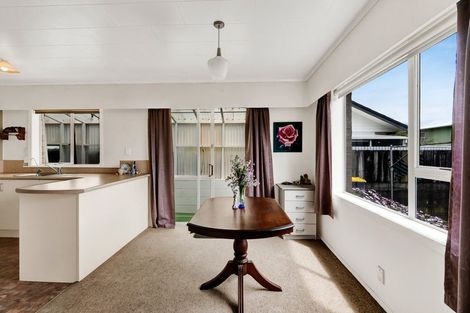Photo of property in 2/6 Webster Street, Westown, New Plymouth, 4310
