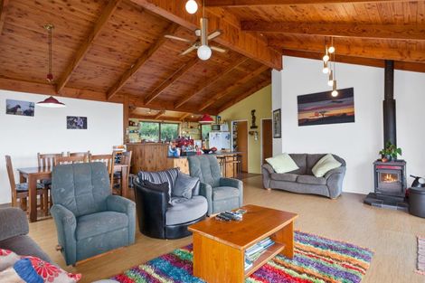 Photo of property in 8328 State Highway 35, Whanarua Bay, Te Kaha, 3199
