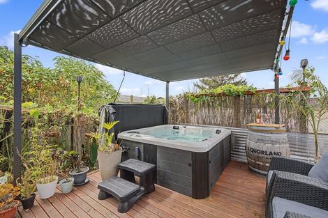 Photo of property in 2/24 Mcquarrie Avenue, Wattle Downs, Auckland, 2103