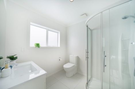 Photo of property in 5 Belize Grove, Grenada Village, Wellington, 6037