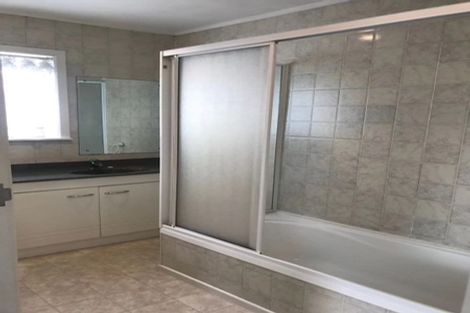 Photo of property in 4 Meadowvale Avenue, Forrest Hill, Auckland, 0620