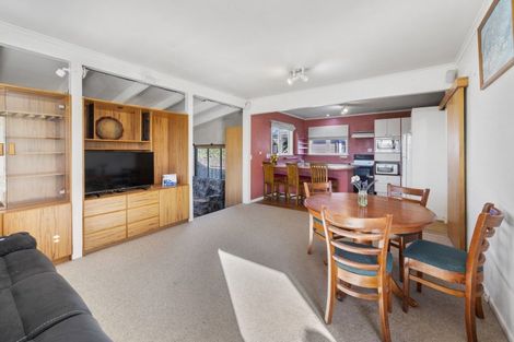 Photo of property in 84 Masefield Avenue, Maraenui, Napier, 4110