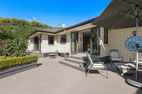 Photo of property in 2 Iwanui Close, Waitara, 4320