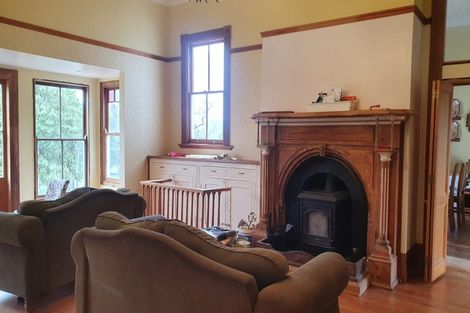 Photo of property in 11 Tarata Road, Inglewood, 4387