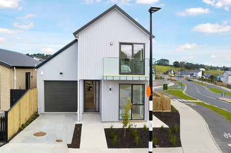 Photo of property in 37 Paretao Street, Massey, 0614