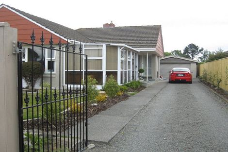 Photo of property in 79 Englefield Road, Northwood, Christchurch, 8051