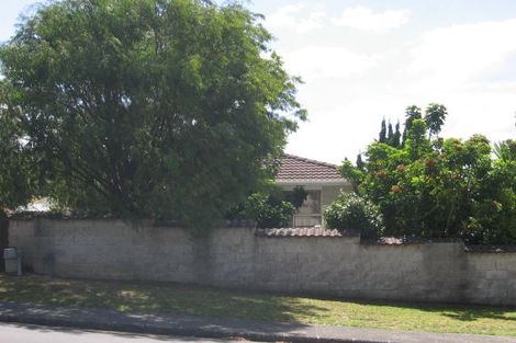 Photo of property in 2/80 Bentley Avenue, Glenfield, Auckland, 0629