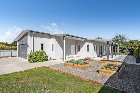 Photo of property in 64 Park Road, Carterton, 5713