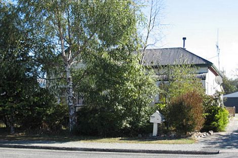 Photo of property in 62 Rhodes Street, Waimate, 7924