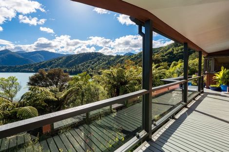 Photo of property in 259 Queen Charlotte Drive, Havelock, 7281