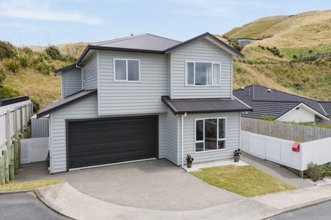 Photo of property in 17 Bickerton Rise, Churton Park, Wellington, 6037