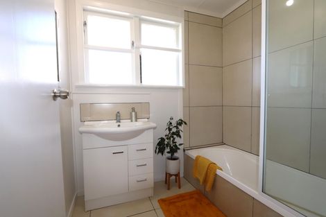 Photo of property in 56 Norrie Street, Bader, Hamilton, 3206